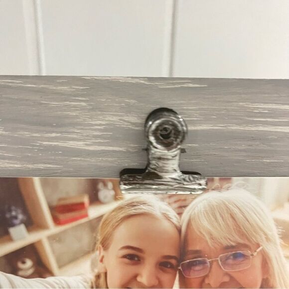 New View Gifts & Accessories Best Grandkids Ever White Wash 4x6 Clip Frame - Picture 5 of 13